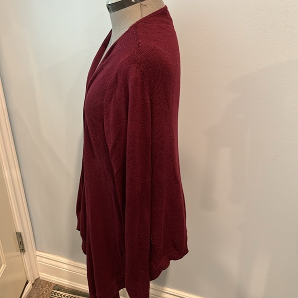 Banana Republic burgundy cardigan sweater with pockets size small - Picture 3 of 8